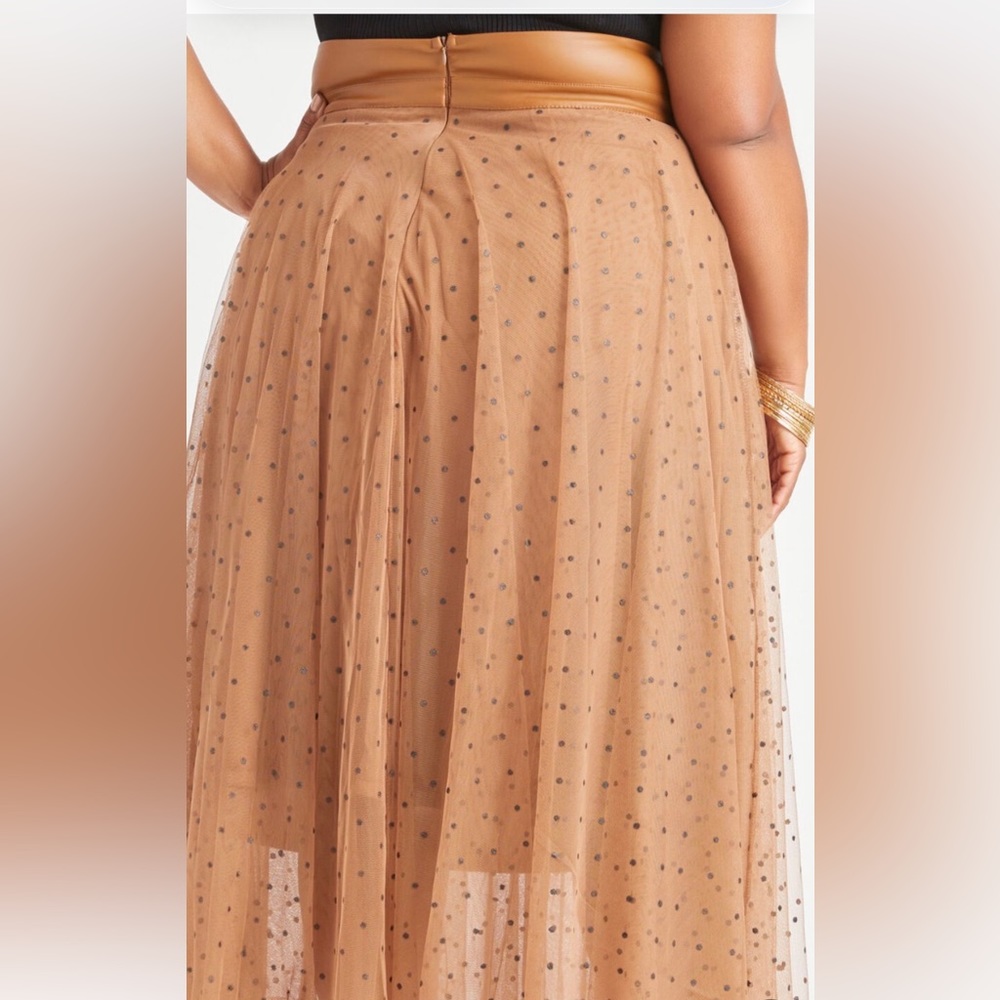 Brand New Polka Midi/ Maxi Skirt 22/24 & 26/28 - Picture 6 of 16